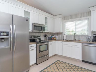 ANNA MARIA MONTHLY RENTAL ON A CANAL WITH POOL